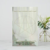 Papeterie Pentacle, sous la protection de la déesse (Debout devant)