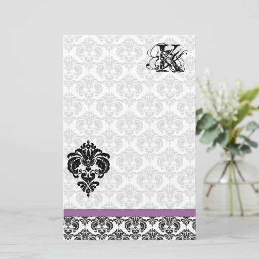Papeterie Plum Ruban Noir Damas Monogramme Papier Recyclé (Debout devant)