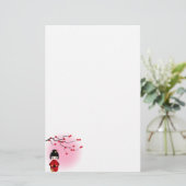 Papeterie Poupée kokeshi japonaise aux fleurs de sakura (Debout devant)