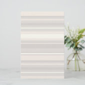 Papeterie Rayures beige (Debout devant)