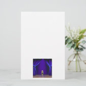 Papeterie Rétro microphone sur l'étape (Debout devant)