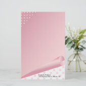 Papeterie rose et blanche de coutume de point de (Debout devant)