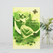 PAPETERIE SAINT PATRICK'S DAY LUNE LADY AVEC SHAMROCK (Debout devant)