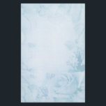 Papeterie Stationery vintage Romantic Blue Rose<br><div class="desc">Un rose bleu romantique avec des pétales roses autour des bords du papier avec une texture vintage - amusant arrière - plan d'apparence antique ressemble à quelque chose de la poitrine de cèdre de grand-mère.</div>