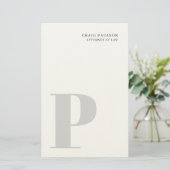 Papeterie Titre de nom de monogramme gris moderne minimalist (Debout devant)