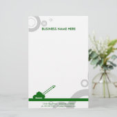 Papeterie tonte de cercles verts (Debout devant)