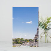 Papeterie tour eiffel (Debout devant)