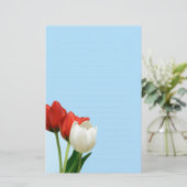 Papeterie Tulipes rouges et blanches sur le papier à lettres (Debout devant)
