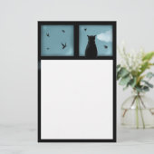 Papeterie Un chat Noir regarde la fenêtre du ciel (Debout devant)