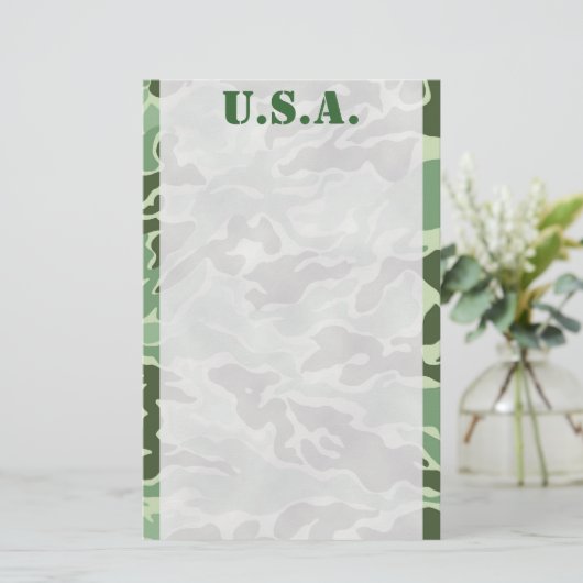 Papeterie verte faite sur commande de camouflage (Debout devant)