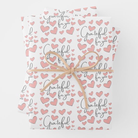 Papier à emballer coeurs Grateful For You (En situation)