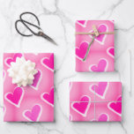 Papier à enveloppement de coeur rose doux<br><div class="desc">Enveloppez vos cadeaux avec amour en utilisant cette adorable feuille de papier d'emballage! Doté d'un charmant motif de coeurs roses aux contours blancs sur un arrière - plan rose doux, il est parfait pour la Saint-Valentin, les anniversaires, les anniversaires, les baby showers, ou toute occasion qui demande une touche de...</div>