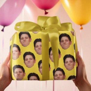Papier à envelopper pour cadeau jaune visage ou an
