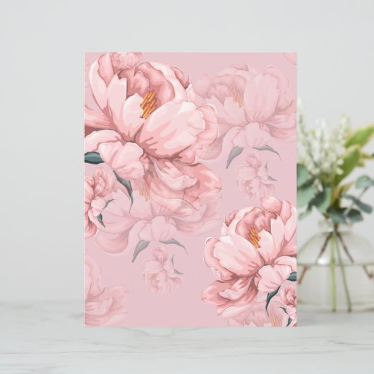 Papier à fleurs roses. (Debout devant)