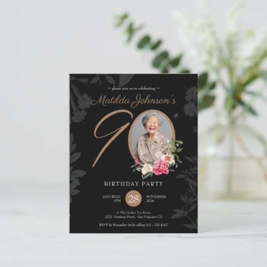 Papier Black Budget Floral 90e Invitation anniversaire (Debout devant)
