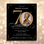 Papier Black Gold Budget Photo 70th Birthday Invitation<br><div class="desc">Black Gold Budget Photo 70th Birthday Invitation. Une invitation spéciale à fêter un anniversaire élégamment conçue,  avec une photo personnalisée de personne d'anniversaire et de calligraphie script avec des éléments florissants vintages. Assez simple pour s'adapter à une variété de thèmes et de couleurs ! Besoin d'aide ? Contactez-moi !</div>