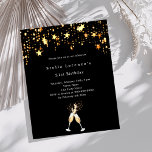 Papier Black gold stars salue l'invitation d'anniversaire<br><div class="desc">Célébrez votre journée spéciale avec style avec nos magnifiques invitations d'anniversaire. Dotés d'un luxueux arrière - plan noir orné d'étoiles scintillantes en faux or et de deux verres clinquants, ces invitations donnent le ton parfait pour une célébration sophistiquée. Personnalisez-les avec vos détails et rendez votre événement inoubliable. 1 feuille =...</div>