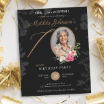 Papier Black Gold Surprise 70th Birthday Party Invitation<br><div class="desc">Black Gold Surprise 70th Birthday Party Invitation. Jetez la surprise ultime avec une invitation à l’anniversaire d’une étape économique qui ne manquera pas d’impressionner! Dotée d'un superbe design floral, cette invitation apporte une pop de couleur et de charme à la célébration. Ajoutez une touche personnelle en incluant une photo préférée,...</div>