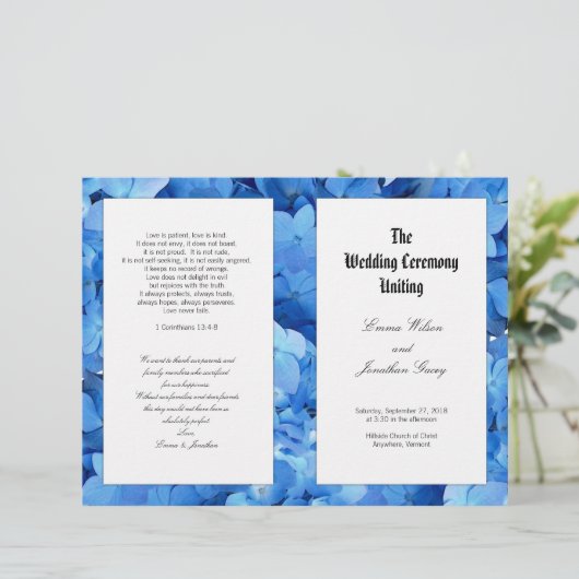 Papier Blue Hydrangea Christian Catholic Wedding Programm (Debout devant)