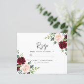 Papier Blush & Burgundy sur un mariage budgétaire RSVP (Debout devant)