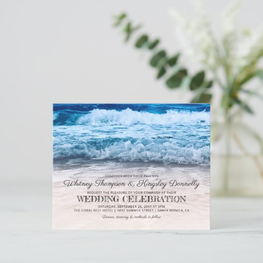 Papier Budget Beachfront Destination Wedding Invitation (Debout devant)