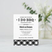 Papier BUDGET Black Plaid I DO BBQ Engagement Party (Debout devant)