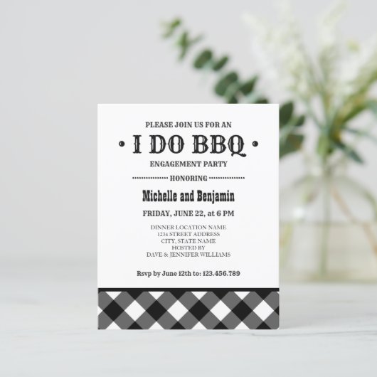 Papier BUDGET Black Plaid I DO BBQ Engagement Party (Debout devant)