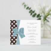Papier Budget Blue Bow Boy Baby Shower Invitations (Debout devant)