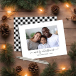 Papier BUDGET Buffalo Joyeux script de Noël Joyeux photo<br><div class="desc">BUDGET Buffalo Plaid Script Joyeux Noël Photo Holiday Card avec votre photo préférée et un script simple mais élégant Joyeux voeux de Noël. Le dos est orné d'un chèque en plastique de buffle festif et rustique en noir et blanc d'hiver. Parfait pour vos cartes de fin de année cette année...</div>