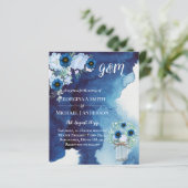 Papier BUDGET Dusty Blue Floral Mariage Invitation (Debout devant)
