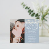 Papier Budget Dusty Blue Lights Photo Wedding Invitation (Debout devant)