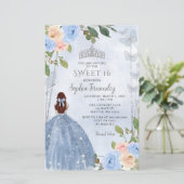 Papier Budget Dusty Blue Silver Floral Princess Sweet 16 (Debout devant)