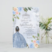 Papier Budget Dusty Blue Silver Floral Princess Sweet 16 (Debout devant)