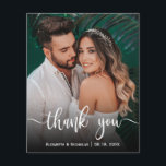 Papier Budget Élégant calligraphie Photo Mariage Merci<br><div class="desc">Budget Romantique Élégante Calligraphie Personnalisée 2 Photo Mariage Merci Faible Budget Carte Mince Abordable. Envoyez des remerciements à vos amis et à votre famille pour avoir participé à votre journée spéciale avec ce remerciement personnalisé. Il dispose d'une élégante et élégante calligraphie blanche swash tail police de texte superposition de texte....</div>