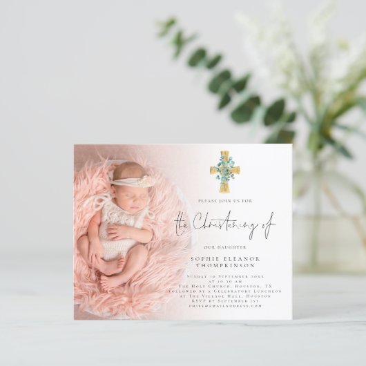 Papier Budget Eucalyptus Cross Photo Christening Invitati (Debout devant)