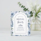 Papier Budget Floral Dusty Blue Bridal Shower Invitation (Debout devant)
