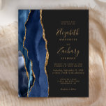 Papier Budget Marine Blue Agate Dark Faire-part de mariag<br><div class="desc">Le bord gauche de cette élégante faire-part de mariage moderne est orné d'une bordure en aquarelle bleu marine ornée d'une parties scintillant en faux or. Le texte personnalisable combine écriture manuscrite couleur or, cuivre et polices italiques sur un arrière - plan gris fusain foncé. L'envers est assorti d'un design d'agate...</div>