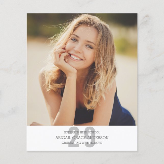 Papier Budget Moderne GRAD Photo Graduation Invitation (Devant)
