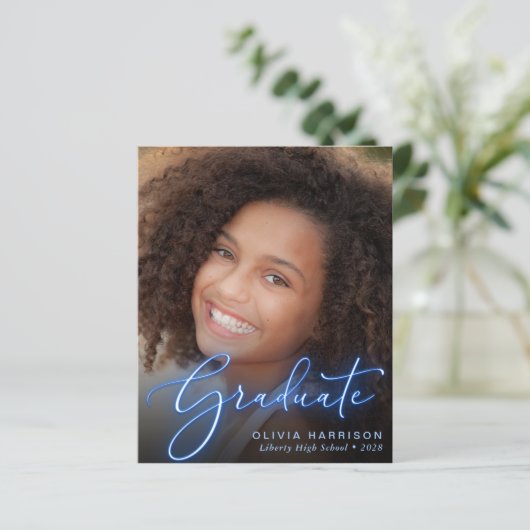 Papier Budget Neon Photo Blue Graduation Faire-part (Debout devant)