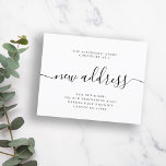Papier Budget nouvelle adresse moderne mouvement faire-pa<br><div class="desc">Simple élégant minimaliste noir et blanc nouvelle adresse écriture manuscrite script de calligraphie en mouvement faire-part. Facile à personnaliser avec votre texte et votre nouvelle adresse personnelle. VEUILLEZ LIRE CECI AVANT D'ACHETER ! Il s'agit d'une carte de mariage abordable et économique imprimée sur une feuille papier (chaque feuille comporte une...</div>