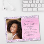 Papier Budget Parties scintillant Photo Sweet 16 Annivers<br><div class="desc">Joli,  glamour et douce fille à budget de 16 ans invitation de fête avec holographique brillant violet,  rose et argent faux parties scintillant confetti le long des côtés contre un arrière - plan rose,  sa photo,  et "Sweet sixteen" et son nom dans un script gris doux et tendance.</div>