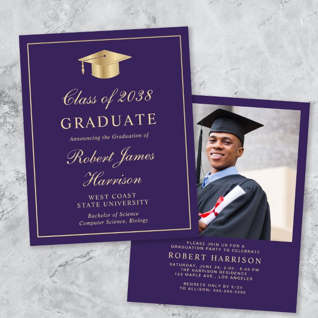Papier Budget Photo Purple Gold Invitation de la partie d (An elegant college graduation party invitation to celebrate the graduate's achievements)