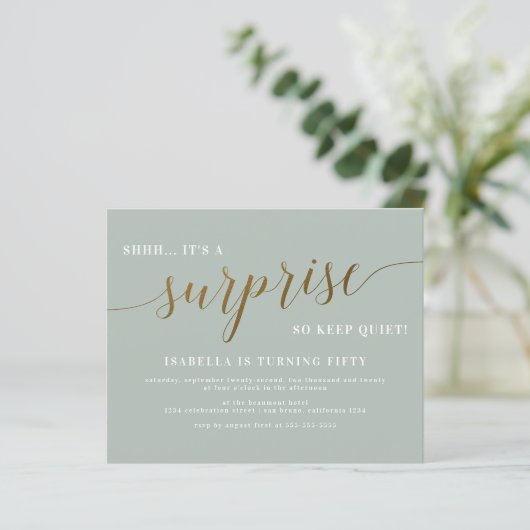 Papier Budget Sage & Gold Script Surprise fête d'annivers (Debout devant)