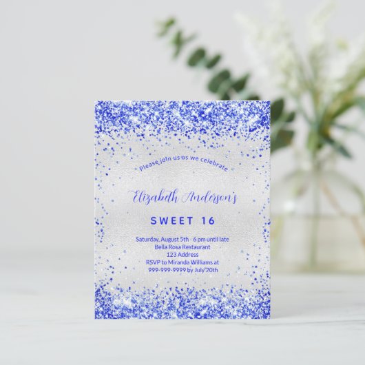 Papier Budget Sweet 16 argent royal bleu invitation (Debout devant)
