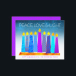 Papier Budget Turquoise Hanoukka bougies Peace Love Card<br><div class="desc">"Paix, amour et lumière." Une illustration ludique, moderne et artistique de bougies motifs de saumons dans une menorah vous aide à inaugurer les vacances de Hanoukka. Des bougies bleues assorties de motifs de fausse feuille colorés recouvrent un dégradé turquoise en arrière - plan texturé blanc. Faux motif de diamant rose...</div>