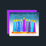 Papier Budget Turquoise Hanoukka bougies Peace Love Card<br><div class="desc">"Paix, amour et lumière." Une illustration ludique, moderne et artistique de bougies motifs de saumons dans une menorah vous aide à inaugurer les vacances de Hanoukka. Des bougies bleues assorties de motifs de fausse feuille colorés recouvrent un dégradé turquoise en arrière - plan texturé blanc. Faux motif de diamant rose...</div>