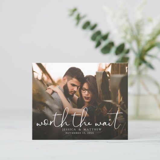 Papier Budget Worth the Wait Mariage Photo Script moderne (Debout devant)