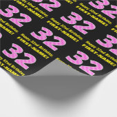 Papier Cadeau 32e anniversaire : Pink Stripes and Hearts "32" +  (Coin)