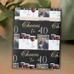 Papier Cadeau 40 Red Wine Glass Photo 40th Birthday<br><div class="desc">Bravo 40 Red Wine Glass Photo 40th Birthday Wrapping Paper. Trois verres à vin rouge,  typographie tendance aux couleurs blanches et dorées et arrière - plan noir. Personnalisez l'emballage cadeau avec votre photo et le numéro d'âge.</div>