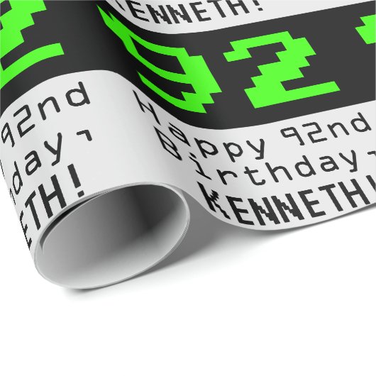 Papier Cadeau 92e anniversaire - Nerdy / Geeky Style "92" et nom (Coin rond)